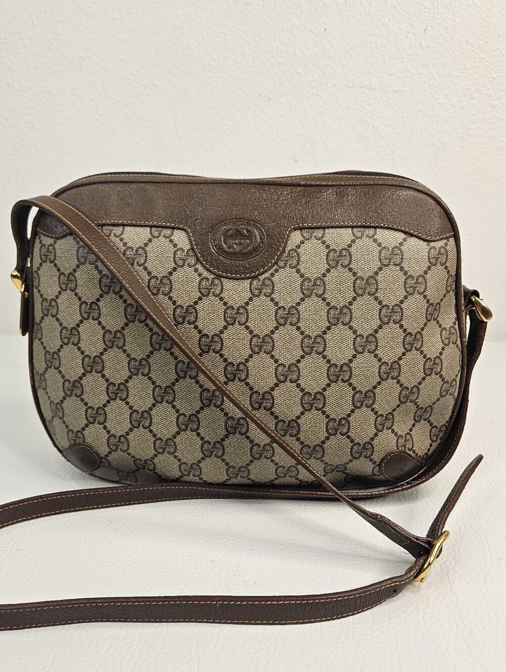 Authentic Vintage Gucci GG Supreme Monogram Crossbody Camera Bag Brown Leather - Picture 1 of 16